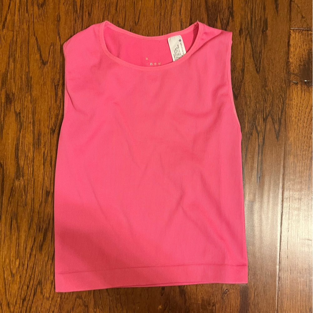 pink tank top